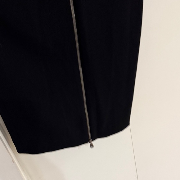 Black One-Shoulder Dress - Picture 5 of 5